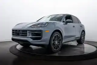 2026 Porsche Cayenne Base's photo