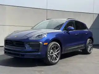 2025 Porsche Macan Base's photo