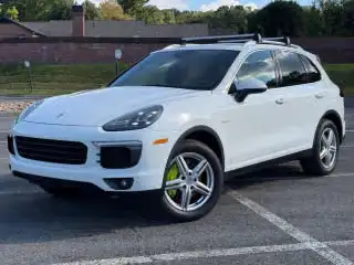 2015 Porsche Cayenne S Hybrid's photo