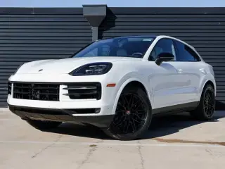 2026 Porsche Cayenne Base photo 5