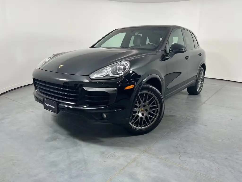 2017 Porsche Cayenne Platinum Edition photo 4