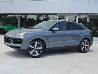 2026 Porsche Cayenne Base photo 5