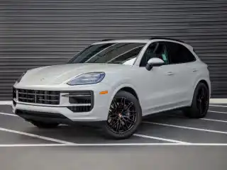 2026 Porsche Cayenne Base's photo