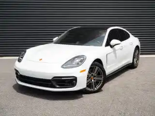 2023 Porsche Panamera 4 Platinum Edition's photo