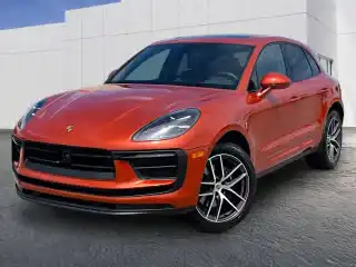 2025 Porsche Macan Base's photo