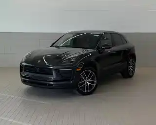 2026 Porsche Macan Base's photo