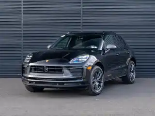2026 Porsche Macan T's photo