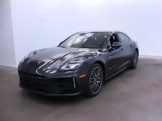 2025 Porsche Panamera 4 E-Hybrid's photo
