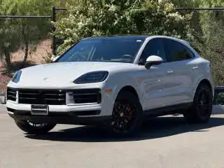 2026 Porsche Cayenne S's photo