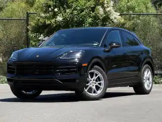 2025 Porsche Cayenne Base's photo