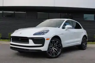 2026 Porsche Macan Base's photo