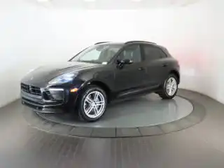 2026 Porsche Macan Base's photo