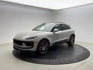 2023 Porsche Macan S's photo