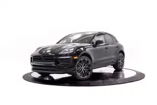 2026 Porsche Macan Base's photo