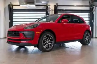 2026 Porsche Macan Base's photo