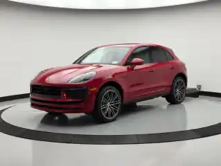 2026 Porsche Macan T's photo