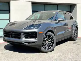 2025 Porsche Cayenne Base's photo