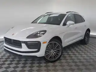 2026 Porsche Macan T's photo