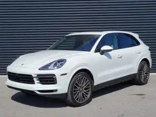 2023 Porsche Cayenne Platinum Edition's photo