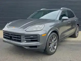 2024 Porsche Cayenne Base's photo