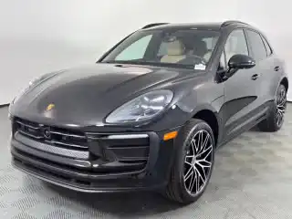 2026 Porsche Macan Base's photo