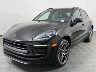 2026 Porsche Macan Base's photo