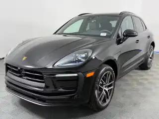 2026 Porsche Macan Base's photo
