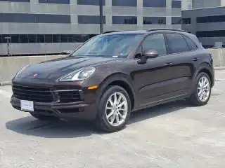 2022 Porsche Cayenne Platinum Edition's photo