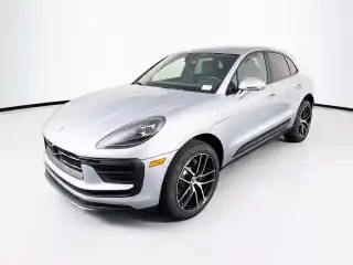 2026 Porsche Macan Base's photo