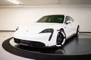2021 Porsche Taycan Turbo S's photo