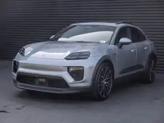 2026 Porsche Macan Macan 4S Electric's photo