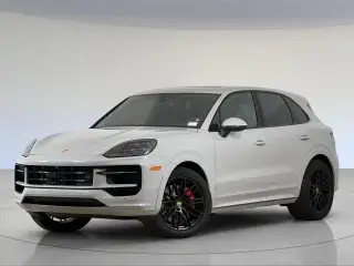 2026 Porsche Cayenne S photo 5