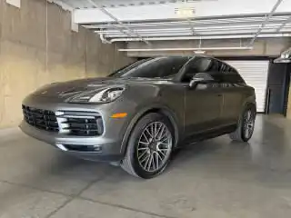 2023 Porsche Cayenne Base's photo