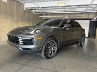 2023 Porsche Cayenne Base photo 5