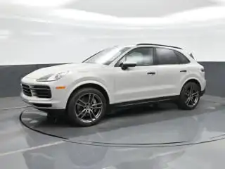 2023 Porsche Cayenne Platinum Edition's photo