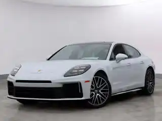 2026 Porsche Panamera 4's photo