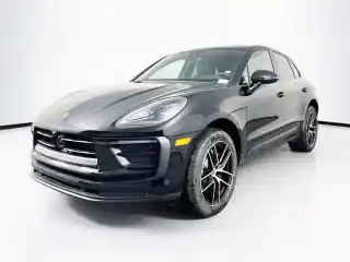 2026 Porsche Macan Base's photo