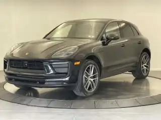 2026 Porsche Macan Base's photo