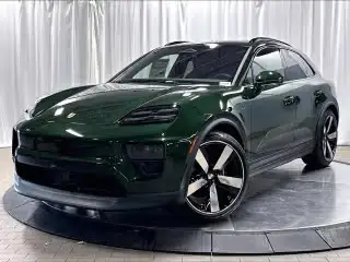 2026 Porsche Macan Macan 4 Electric's photo