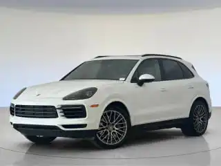 2023 Porsche Cayenne Platinum Edition's photo