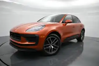 2024 Porsche Macan T's photo