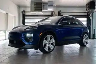2024 Porsche Macan Macan 4 Electric's photo