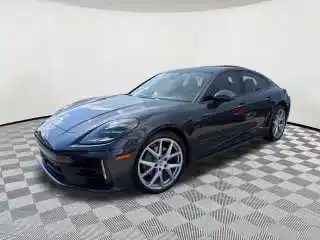 2024 Porsche Panamera 4's photo