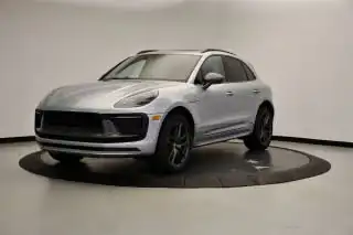 2026 Porsche Macan T's photo