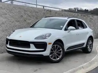 2024 Porsche Macan Base's photo