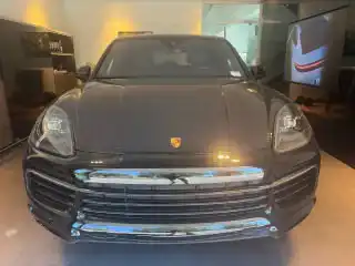 2023 Porsche Cayenne Platinum Edition's photo