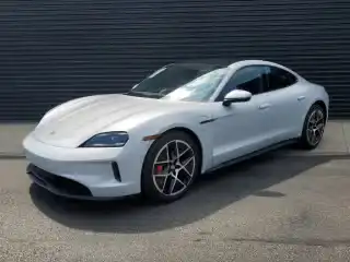 2025 Porsche Taycan 4S's photo