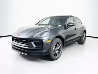 2026 Porsche Macan Base's photo