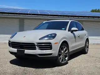 2022 Porsche Cayenne Platinum Edition's photo