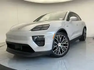 2026 Porsche Macan Macan 4 Electric's photo